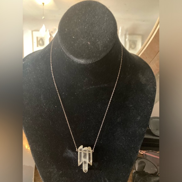 CLEAR CRYSTAL QUARTZ NECKLACES - Picture 5 of 16